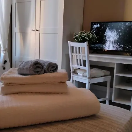 Apartment Momhouse - - Cagliari